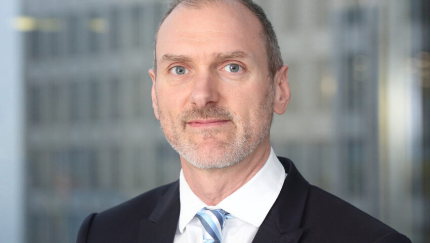 Ian Kingston - connected