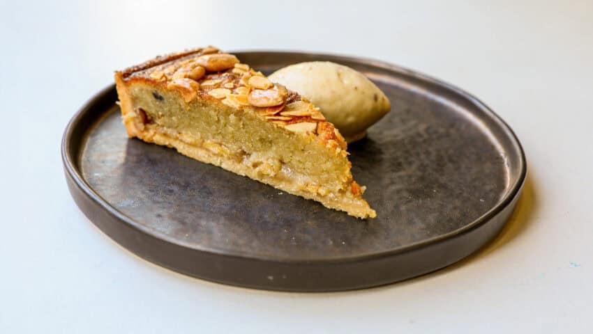 Banana Bakewell tart