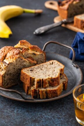 Banana cake